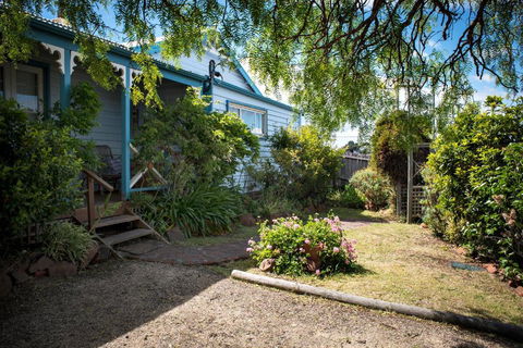 Pettit Cottage - Goulburn Accommodation 1