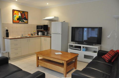 Alfred Cove Short Stay - Goulburn Accommodation 2