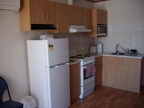 Jackos Holiday Cabins - Goulburn Accommodation 2