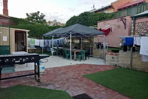 Wickham Retreat Backpackers - Goulburn Accommodation 6