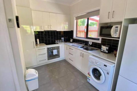 Jacaranda Wey B & B - Goulburn Accommodation 4