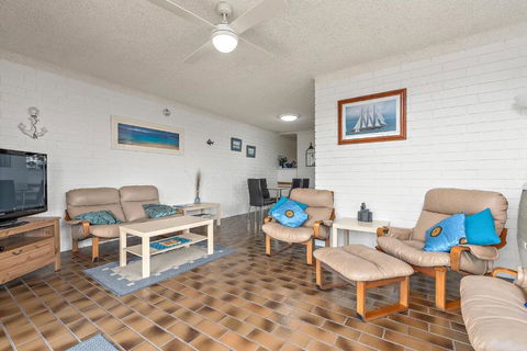Sun & Surf Aldinga Beach Apartment - Goulburn Accommodation 4