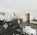 Palm Grove Beach House Dromana - Goulburn Accommodation