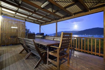Airlie Getaway - Views - Goulburn Accommodation 5