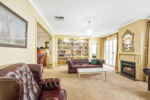 Ayr House Echuca Holiday Homes - Goulburn Accommodation 2