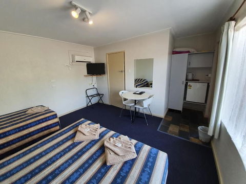 Red Chief Motel - Goulburn Accommodation 5