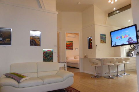 A Colourcity Apartments - Goulburn Accommodation 6