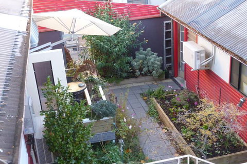 A Colourcity Apartments - Goulburn Accommodation 1