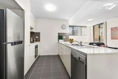 Astra Apartments Liverpool - Goulburn Accommodation 6