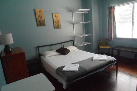 Buzers - Goulburn Accommodation 5