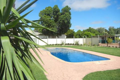 Longreach Tourist Park Caravan Park - Goulburn Accommodation 0