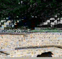 Bridge Cottage - Goulburn Accommodation