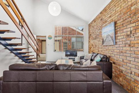 The Pines 5 - Goulburn Accommodation 0