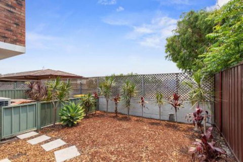 The Pines 5 - Goulburn Accommodation 4