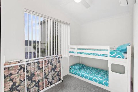 The Pines 5 - Goulburn Accommodation 2