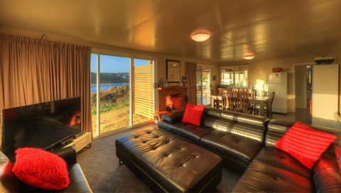 Arthur River Spa Cottage - Goulburn Accommodation 4