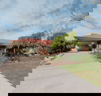 Mulberry House - Goulburn Accommodation