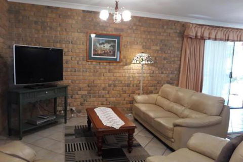 Acacia Apartments - Goulburn Accommodation 6