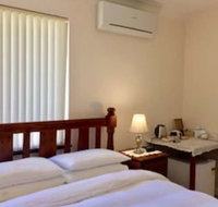 The Royal Dolphin BB in Safety Bay - Goulburn Accommodation