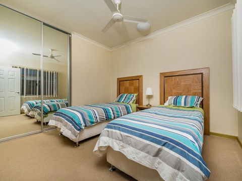 Seafront Unit 49 - Goulburn Accommodation 5