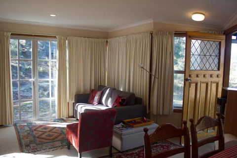Whiskey Gully Wines - Goulburn Accommodation 2
