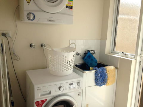 Dillon 7 - Goulburn Accommodation 1