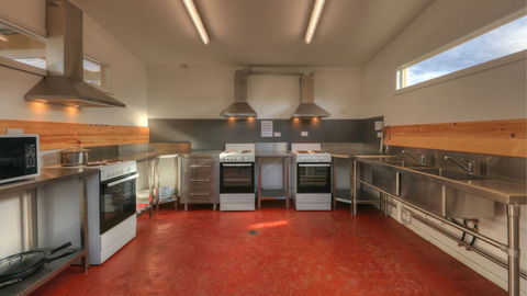 Scamander Sanctuary Holiday Park - Goulburn Accommodation 4