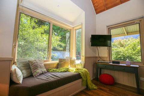 Alpine Arnica Cottage 2 - Goulburn Accommodation 5