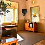 Autumn Leaf Cottage 1 - Goulburn Accommodation 0