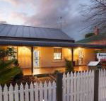 Rawsons Retreat Five Bedroom Home Walk CBD Includes Breakfast - Goulburn Accommodation