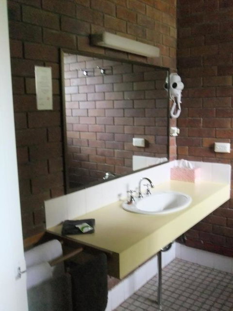 Golden West Motor Inn - Goulburn Accommodation 2