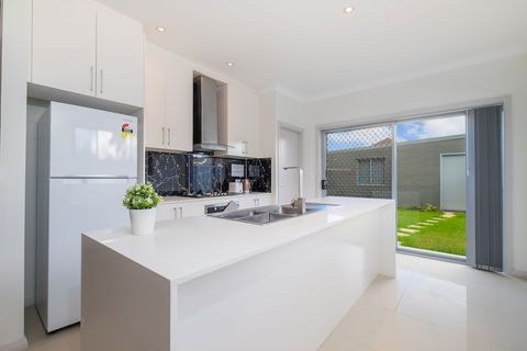 Auspan Guest House - Goulburn Accommodation 0