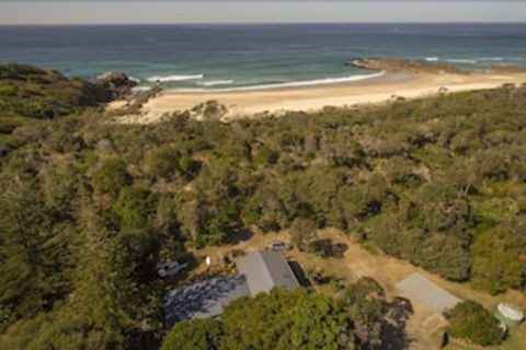 Plomer Beach House - Goulburn Accommodation 1