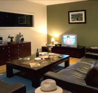 Plomer Beach House - Goulburn Accommodation