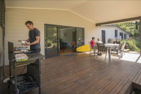 Plomer Beach House - Goulburn Accommodation 6