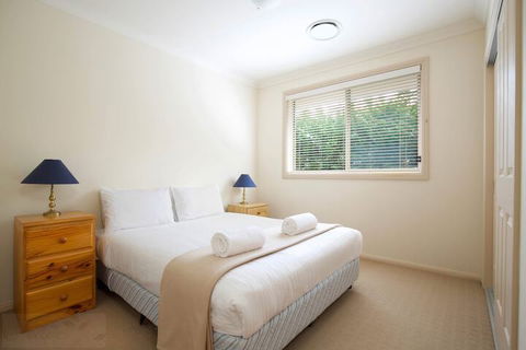 Refresham - Goulburn Accommodation 1