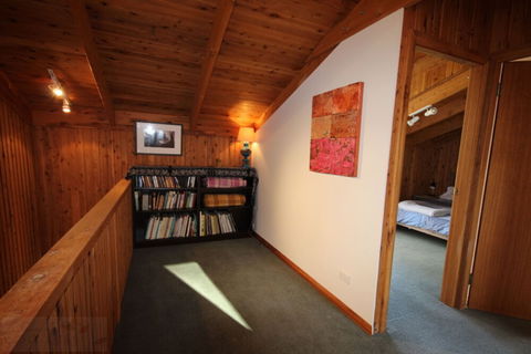 Rutland Cottage - Goulburn Accommodation 5