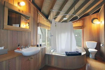 Seadog - Goulburn Accommodation 0