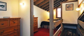 Seadog - Goulburn Accommodation 2
