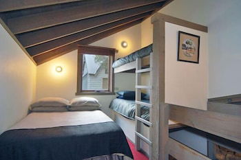 Seadog - Goulburn Accommodation 4