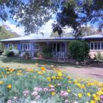 James Farmhouse - Goulburn Accommodation 0