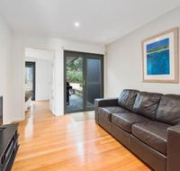 Inn Off The Reef - Goulburn Accommodation