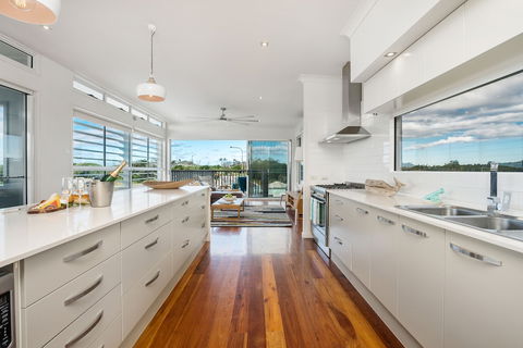 A PERFECT STAY - Bluewater House - Goulburn Accommodation 6