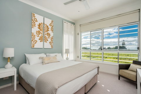 A PERFECT STAY - Bluewater House - Goulburn Accommodation 0