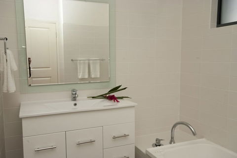 Woodville Beach Townhouse 5 - Goulburn Accommodation 5