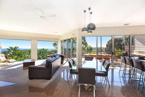 Lavina Luxury Beach House - Goulburn Accommodation 7