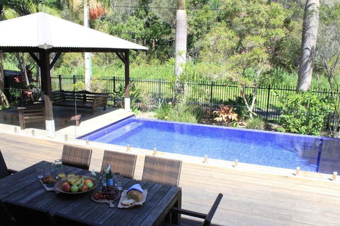 Away On Shirley Lane - Goulburn Accommodation 3