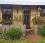 Twomeys Cottage - Goulburn Accommodation