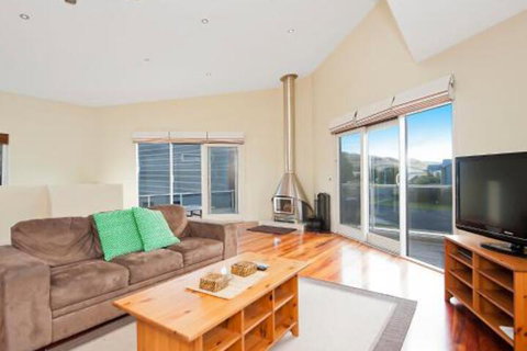 Felicity - Goulburn Accommodation 4