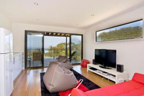 Earth Sea Sky - Goulburn Accommodation 3
